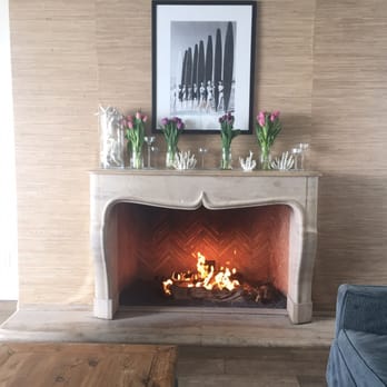 Driftwood Kitchen - Cozy fire place room - Seafood Near Me - Laguna Beach, California