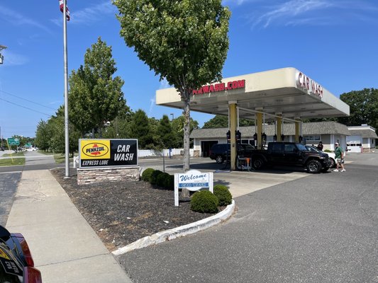 Eager Beaver Car Wash