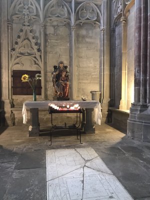 Basilique Saint Nazaire by null