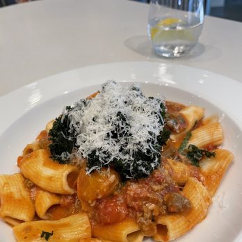 et al. - Rigatoni bolognese with crispy kale - Breakfast & Brunch Near Me - Honolulu, Hawaii et al. - Rigatoni bolognese with crispy kale - Breakfast & Brunch Near Me - Honolulu, Hawaii
