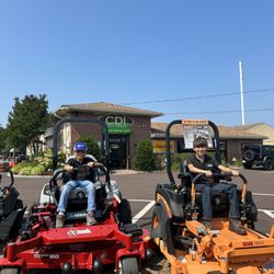 CDI Lawn Equipment - Danny & Dylan helping out