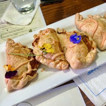 The Garden - Chicken or Garlic Spinach Empanadas - Wine Bars Near Me - Elizabeth, New Jersey The Garden - Chicken or Garlic Spinach Empanadas - Wine Bars Near Me - Elizabeth, New Jersey