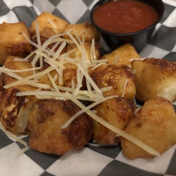 The Presidents Pub & Grille - Cheese curds - Pubs Near Me - Washington, Pennsylvania The Presidents Pub & Grille - Cheese curds - Pubs Near Me - Washington, Pennsylvania