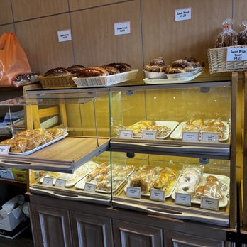 Elvin's Bakery - Bakeries Near Me - Honolulu, Hawaii Elvin's Bakery - Bakeries Near Me - Honolulu, Hawaii