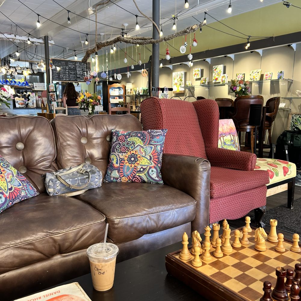 Olives Mud Puddle - Comfy seating and chess board at Olive's! - Coffee & Tea Near Me - Fort Mill, South Carolina