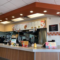 El Pollo Loco - The cashier and the order area.