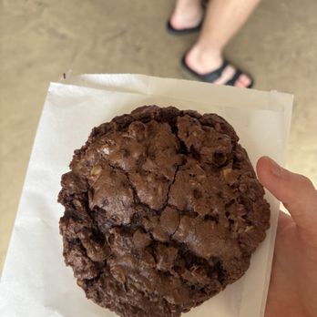 Coffee Coffee - Gf almond cookie - Cafes Near Me - Encinitas, California