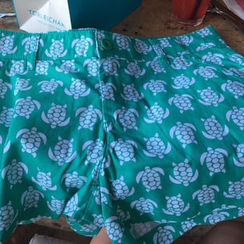 Tori Richard - TURTLE SHORTS!!! A must buy for anyone one! - Men's Clothing Near Me - Honolulu, Hawaii Tori Richard - TURTLE SHORTS!!! A must buy for anyone one! - Men's Clothing Near Me - Honolulu, Hawaii