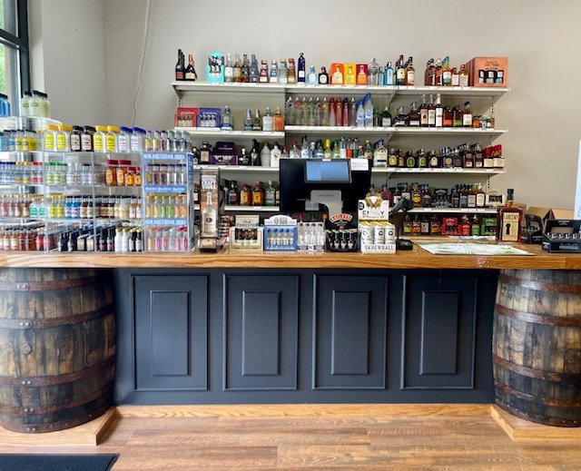 TOP HAT WINE AND LIQUOR Updated September 2024 1985 Riviera Dr