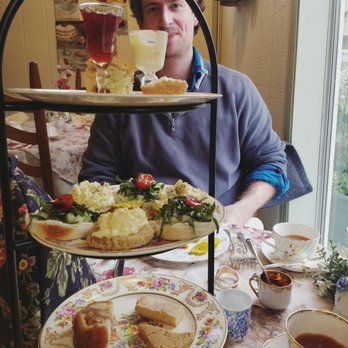 Southern Charm - Afternoon tea platter - Women's Clothing Near Me - Bell Buckle, Tennessee