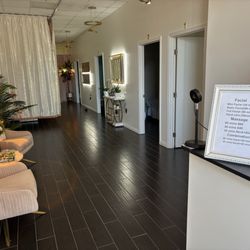 V Spa - V Spa Book with Rebeeca! She's such a Gem! The place is lovely and smells good.