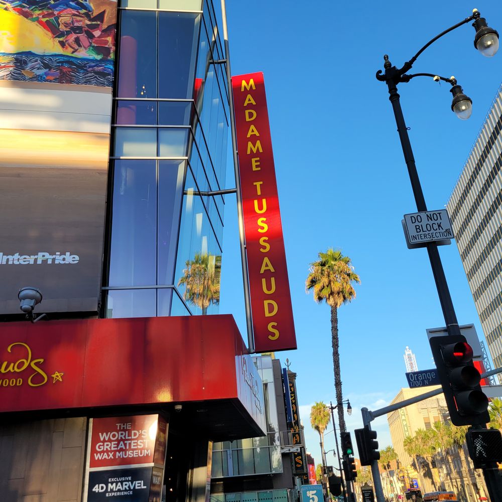 Access Hollywood Tours - Bus Tours Near Me - Los Angeles, California