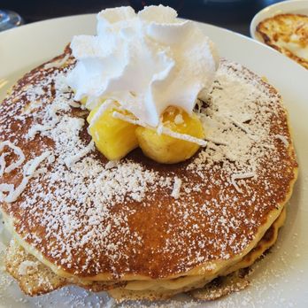 Emle's Restaurant - Hawaiian pancakes (enough for 2 ppl to share) - American Near Me - Northridge, California