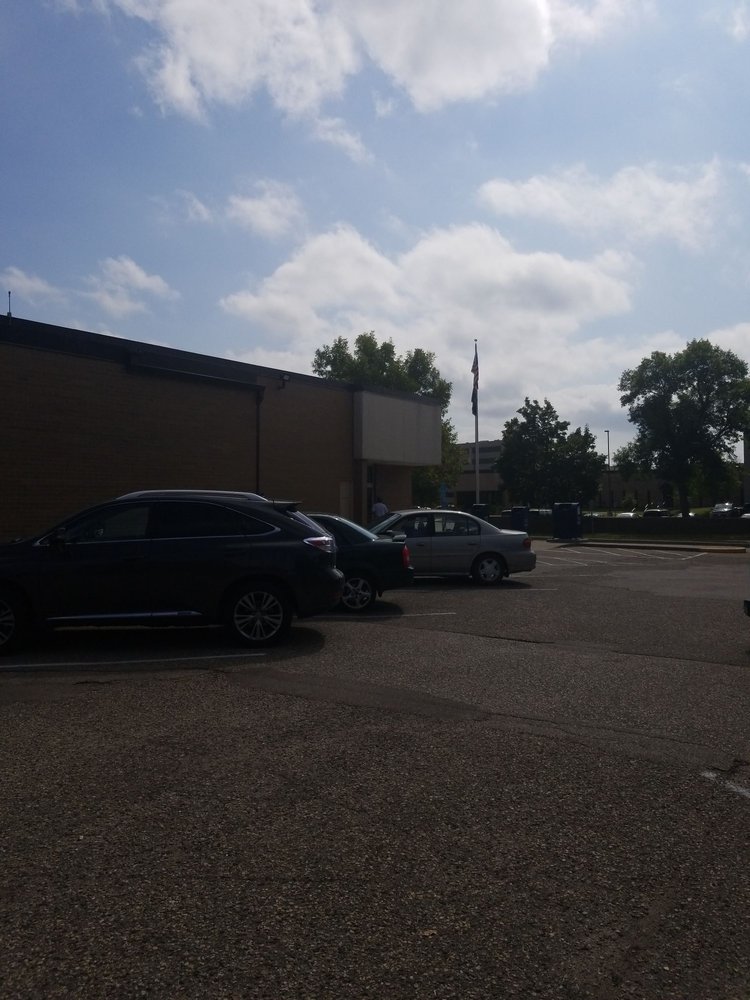 US POST OFFICE Updated September 2024 13 Reviews 5108 W 74th St