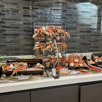 Cafe Sierra - crab legs and lobster claws - New American Near Me - Universal City, California Cafe Sierra - crab legs and lobster claws - New American Near Me - Universal City, California
