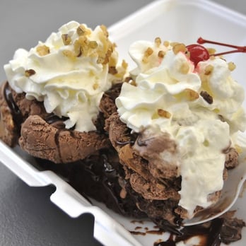 Pirate's Cove - Brownie Sundae - Seafood Near Me - Linwood, Massachusetts Pirate's Cove - Brownie Sundae - Seafood Near Me - Linwood, Massachusetts