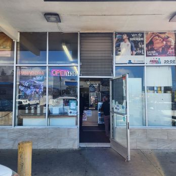Panaderia Los 3 Hermanos - Entrance - Bakeries Near Me - San Jose, California