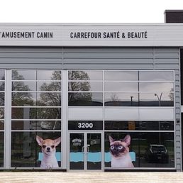 Exterior outside entrance of Vet & Cie - Come see us! - Brossard, Quebec Exterior outside entrance of Vet & Cie - Come see us! - Brossard, Quebec