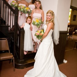 Garden of Life Flowers and Gifts - Weddings are our Specialty