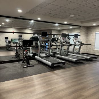 Courtyard by Marriott Long Island MacArthur Airport - Gym - Hotels Near Me - Ronkonkoma, New York Courtyard by Marriott Long Island MacArthur Airport - Gym - Hotels Near Me - Ronkonkoma, New York