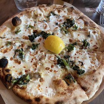 The Obstinate Daughter - Clam pizza - Pizza Near Me - Sullivan's Island, South Carolina