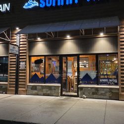 Summit Thai - The Front & Signage 09-23-2025