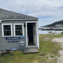 Dockside Books - The place