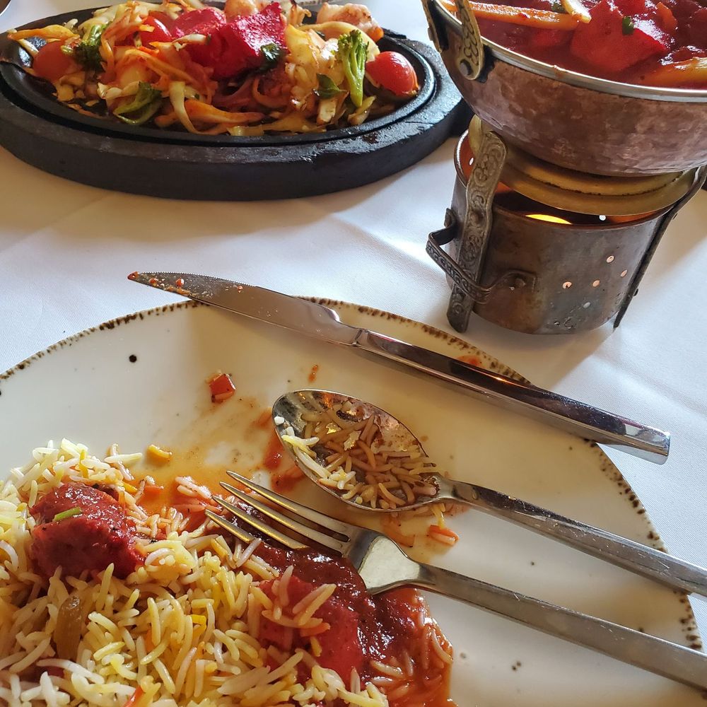 Gandhi - Salmon and chicken Tikka masala - Indian Near Me - Hamburg, HH Gandhi - Salmon and chicken Tikka masala - Indian Near Me - Hamburg, HH