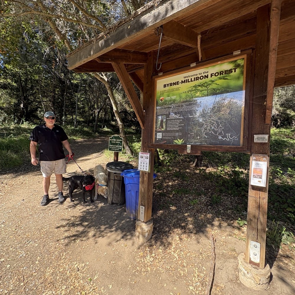 Byrne-Milliron Forest - trails entrance - Hiking Near Me - Corralitos, California Byrne-Milliron Forest - trails entrance - Hiking Near Me - Corralitos, California