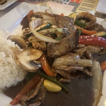 Gooney's - Hot and Spicy Beef - Sports Bars Near Me - Amarillo, Texas