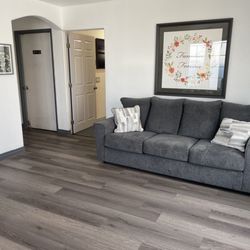 Inland Memorial Funeral Care, Inc. - Spacious waiting area