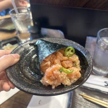 Seaweed Hand Roll Bar - Lena handroll - Sushi Bars Near Me - Glendale, California