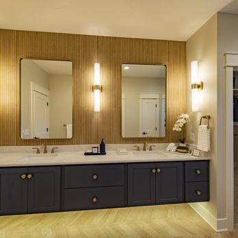 Aurora Custom Homes - Primary bathroom at 8740 Scotsbury Glen model - General Contractors Near Me - Massillon, Ohio Aurora Custom Homes - Primary bathroom at 8740 Scotsbury Glen model - General Contractors Near Me - Massillon, Ohio