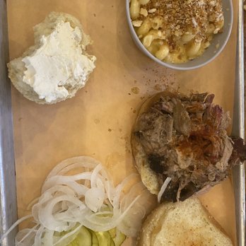Sweet Cheeks Q - Heritage Breed Pulled Pork and Mac N ' Cheese - Southern Near Me - Boston, Massachusetts