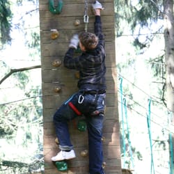 kletterwald niederrhein gmbh - Kletterwand in 10m Höhe
