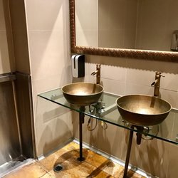 Zenobia Lebanese Cuisine - Bathroom