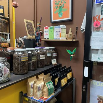 Ulew Coffee & Juice - Guatemalan coffee beans for purchase. - Coffee & Tea Near Me - Los Angeles, California Ulew Coffee & Juice - Guatemalan coffee beans for purchase. - Coffee & Tea Near Me - Los Angeles, California