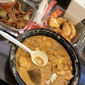Klong - Massaman Curry Crab Rangoons Fried Gyoza - Thai Near Me - New York, New York Klong - Massaman Curry Crab Rangoons Fried Gyoza - Thai Near Me - New York, New York