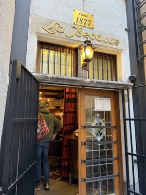 À la Bécasse by null