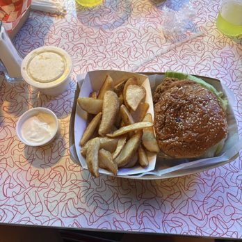 Scooby’s Snack Shack - The chicken sandwich with potato wedges - Bars Near Me - Manistee, Michigan Scooby’s Snack Shack - The chicken sandwich with potato wedges - Bars Near Me - Manistee, Michigan