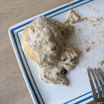 Biscuit Belly - Norfolk - This is the go getta the flavors of the gravy mixed really well together.  The Go Getta was full filling. - Breakfast & Brunch Near Me - Norfolk, Virginia