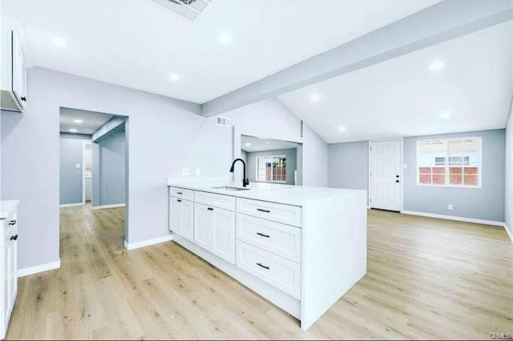 Slide of J&F BUILDING GROUP