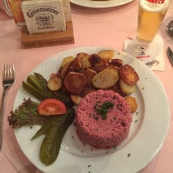 Haus Berkemann - Rinderwurst mit Bratkartoffeln in Isenbecker