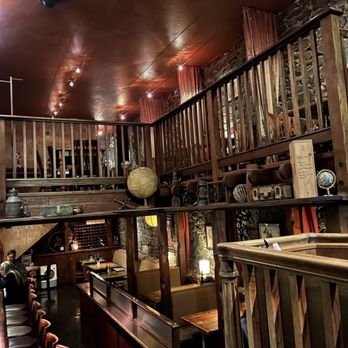 Pianeta - inside - Italian Near Me - Truckee, California Pianeta - inside - Italian Near Me - Truckee, California