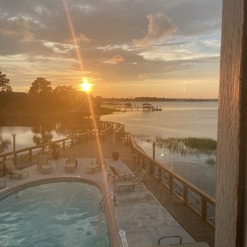 Sunset Grille - The view was the best part, but not worth the restaurants price, food or service - New American Near Me - Hilton Head Island, South Carolina Sunset Grille - The view was the best part, but not worth the restaurants price, food or service - New American Near Me - Hilton Head Island, South Carolina