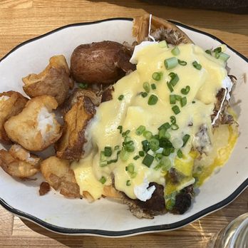 Eggy's Diner Chicago - Eggys Benedict - Breakfast & Brunch Near Me - Chicago, Illinois