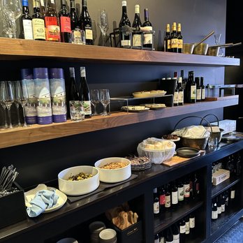 Bar Moro - Wine and Cheese - Spanish Near Me - Clayton, Missouri Bar Moro - Wine and Cheese - Spanish Near Me - Clayton, Missouri