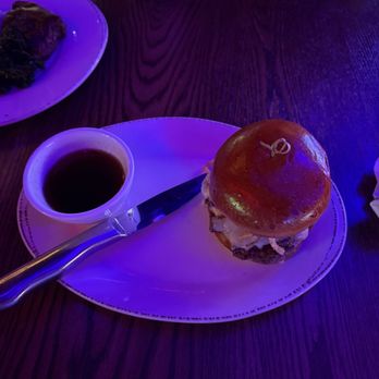 Jason Aldean’s Kitchen + Bar - Burger $25 no fry's only burger! - Bars Near Me - Las Vegas, Nevada Jason Aldean’s Kitchen + Bar - Burger $25 no fry's only burger! - Bars Near Me - Las Vegas, Nevada