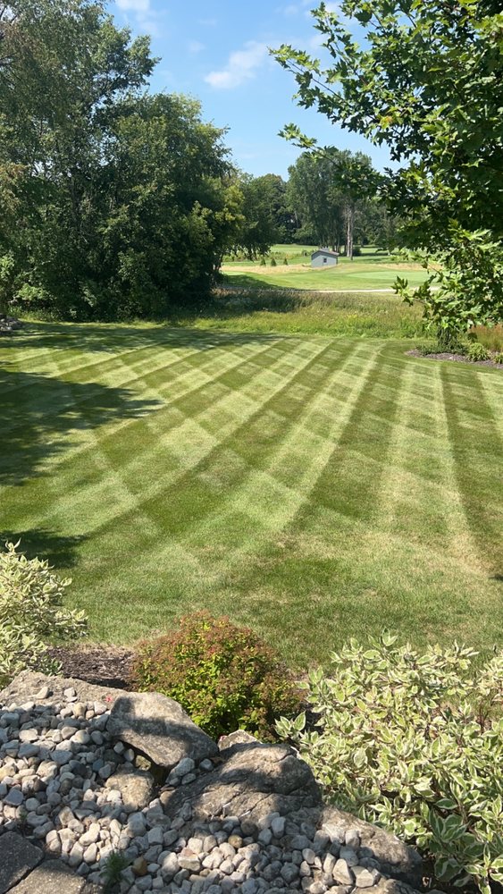 LEGEND LAWN CARE with photos Updated August 2024 10 Photos Lomira