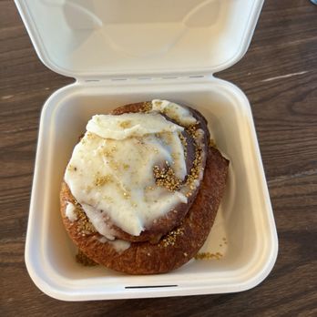 First Watch - Stay Golden Cinnamon Roll - Breakfast & Brunch Near Me - St George, Utah